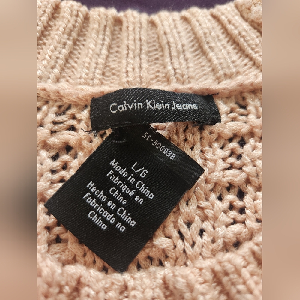 Calvin Klein Sweater - Picture 4 of 4